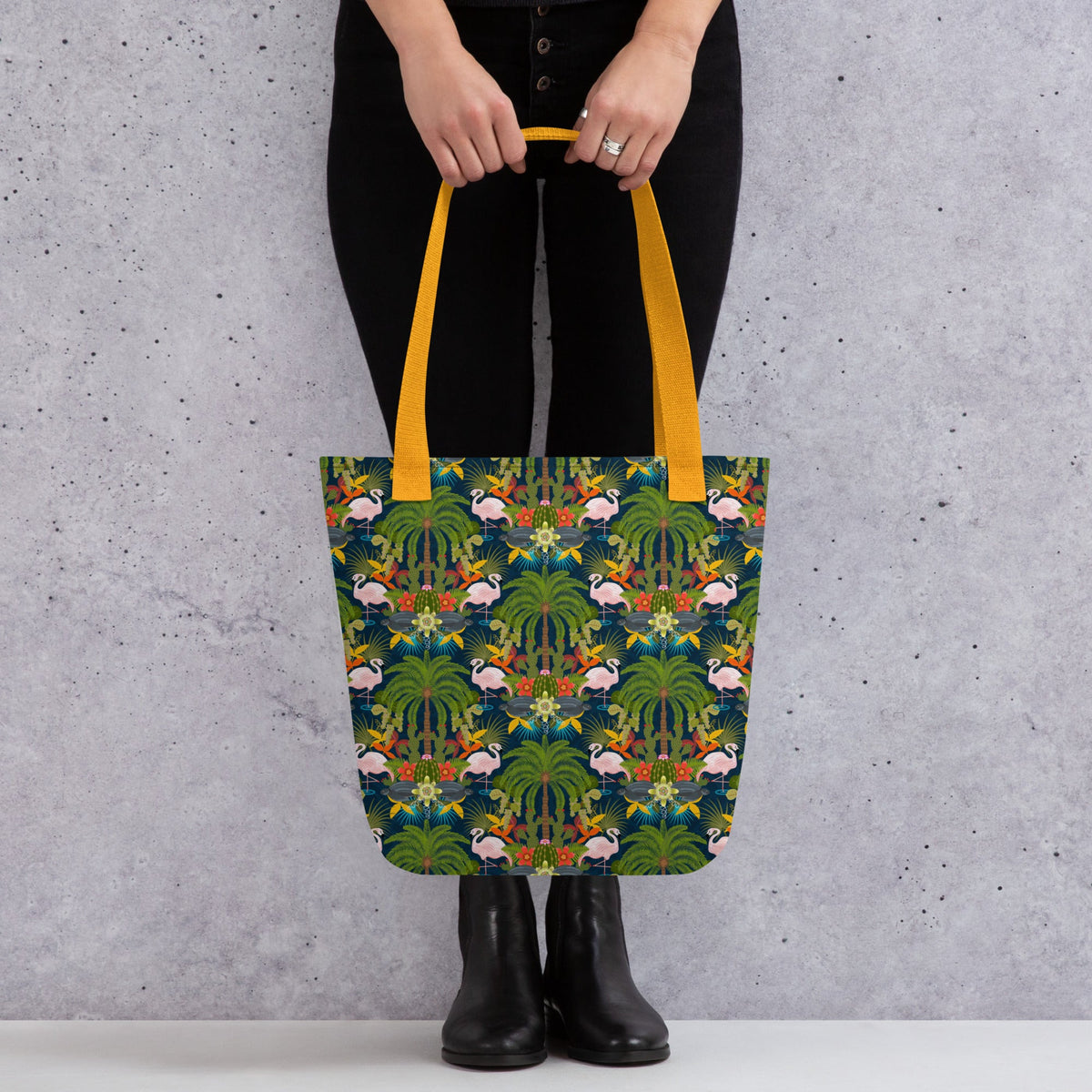 Laguna de Oviedo tote bag in yellow